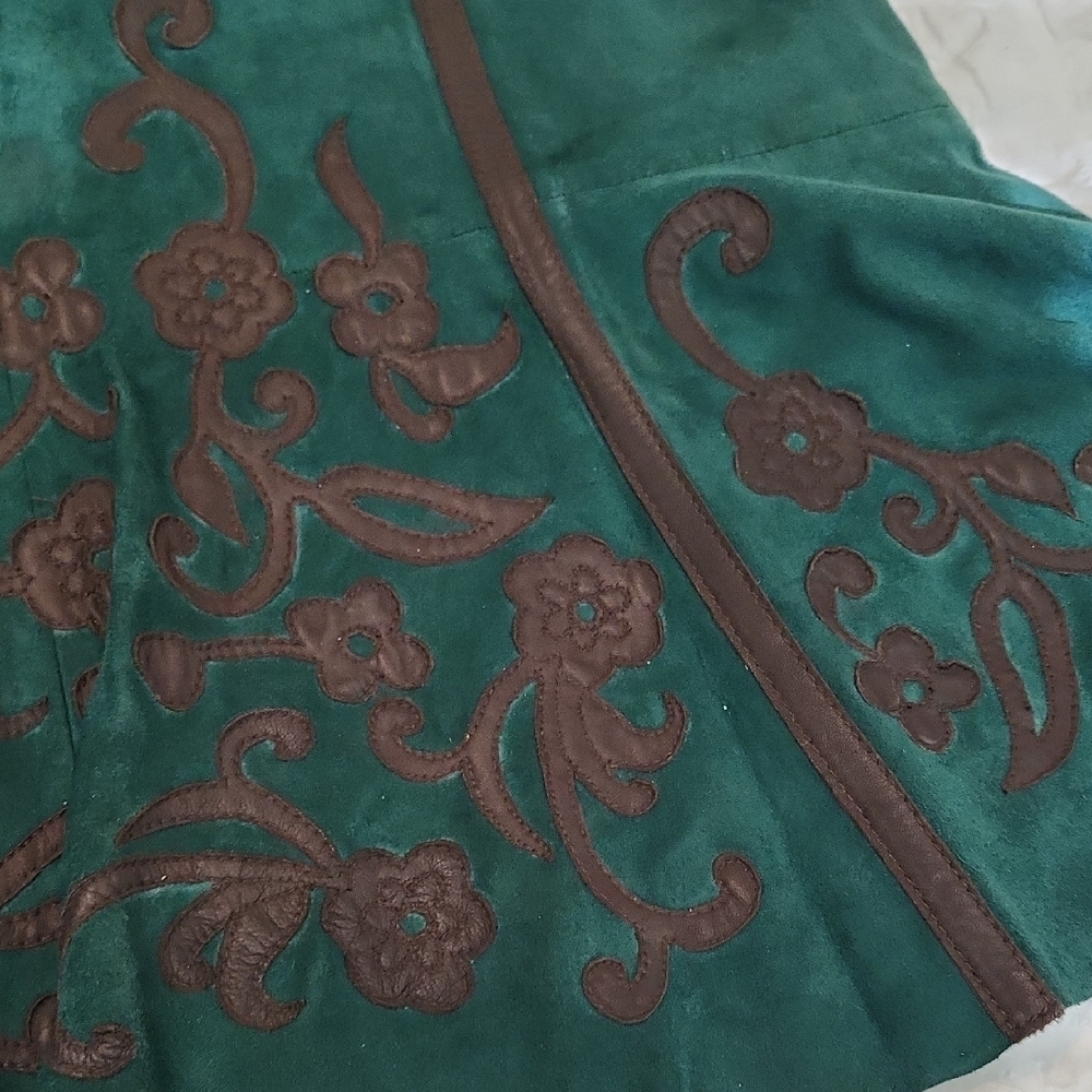 Double D Ranch Green Suede A-Line Skirt with Brown Trim - Picture 4 of 8